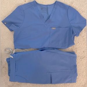 Figs scrub top and bottom size XS